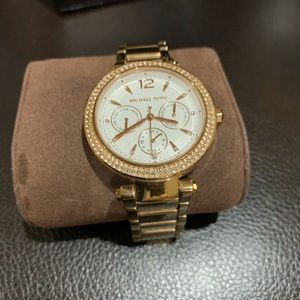 Womens Michael Kors gold watch
